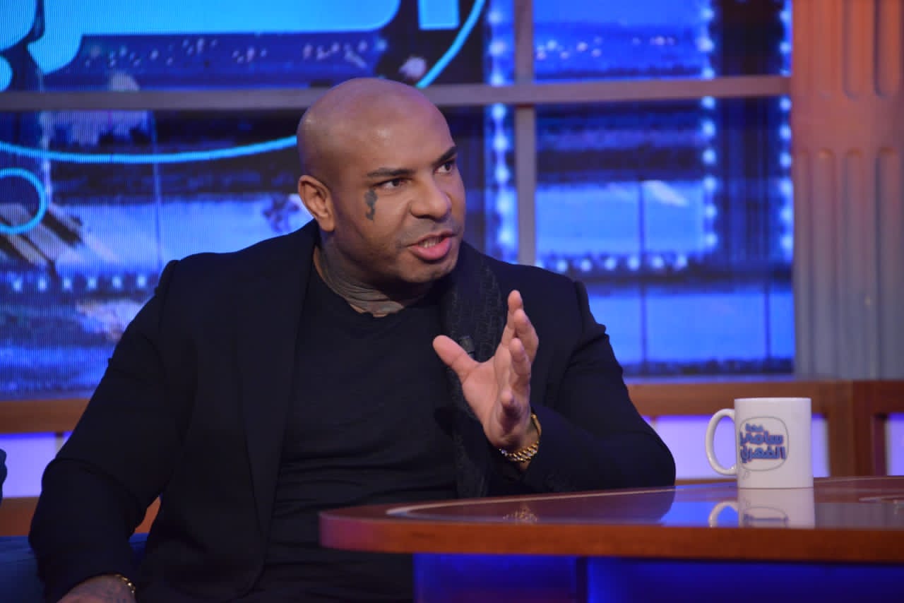 أداء حي لـ K2rhym (K2)