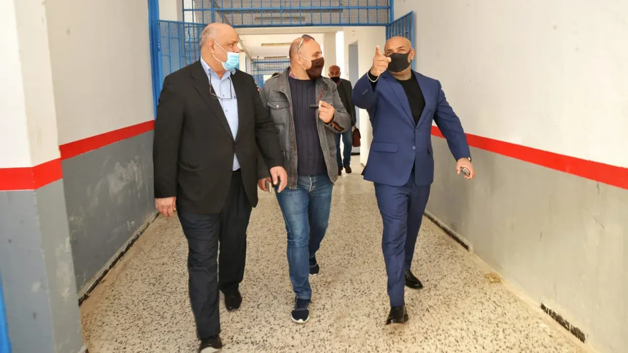 رواق مدرسة بعد الترميم